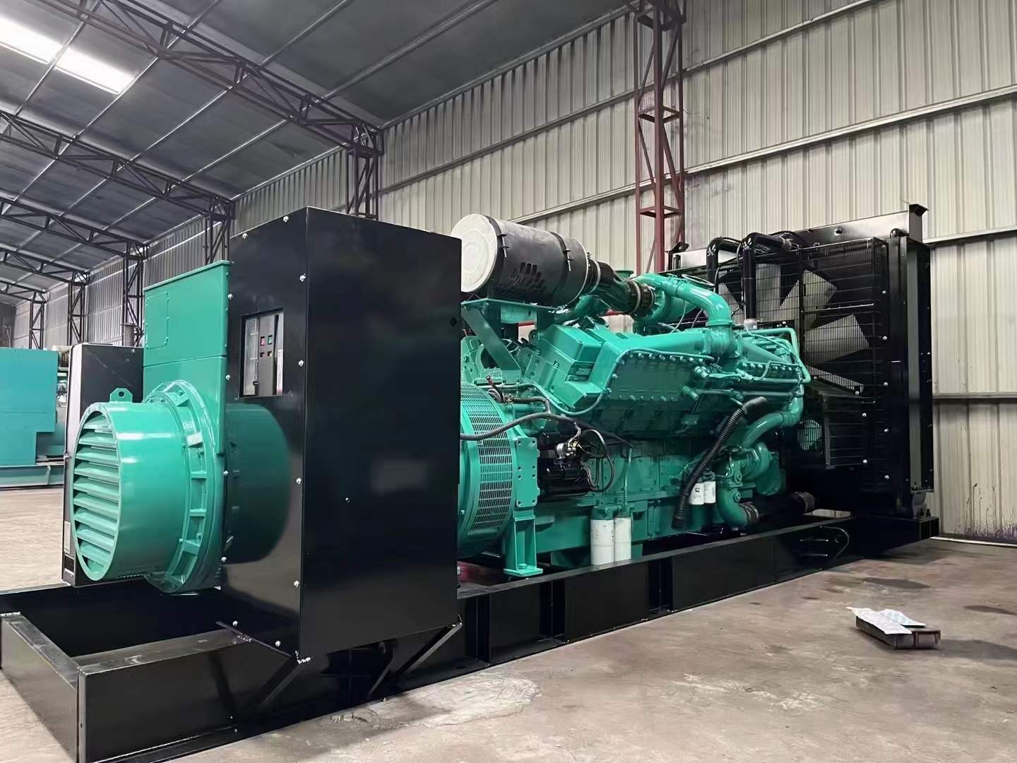 龙湖如何降低 800kW 柴油发电机输出电流的波动？