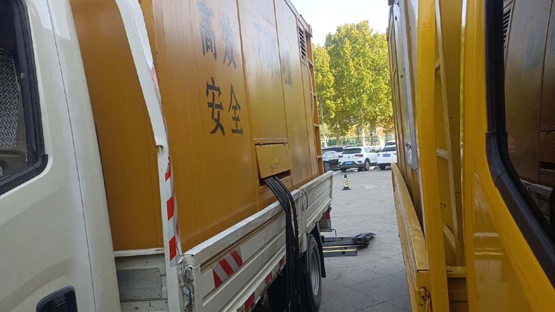 龙湖如何判断柴油发电机组和UPS电源的切换时间是否符合要求?